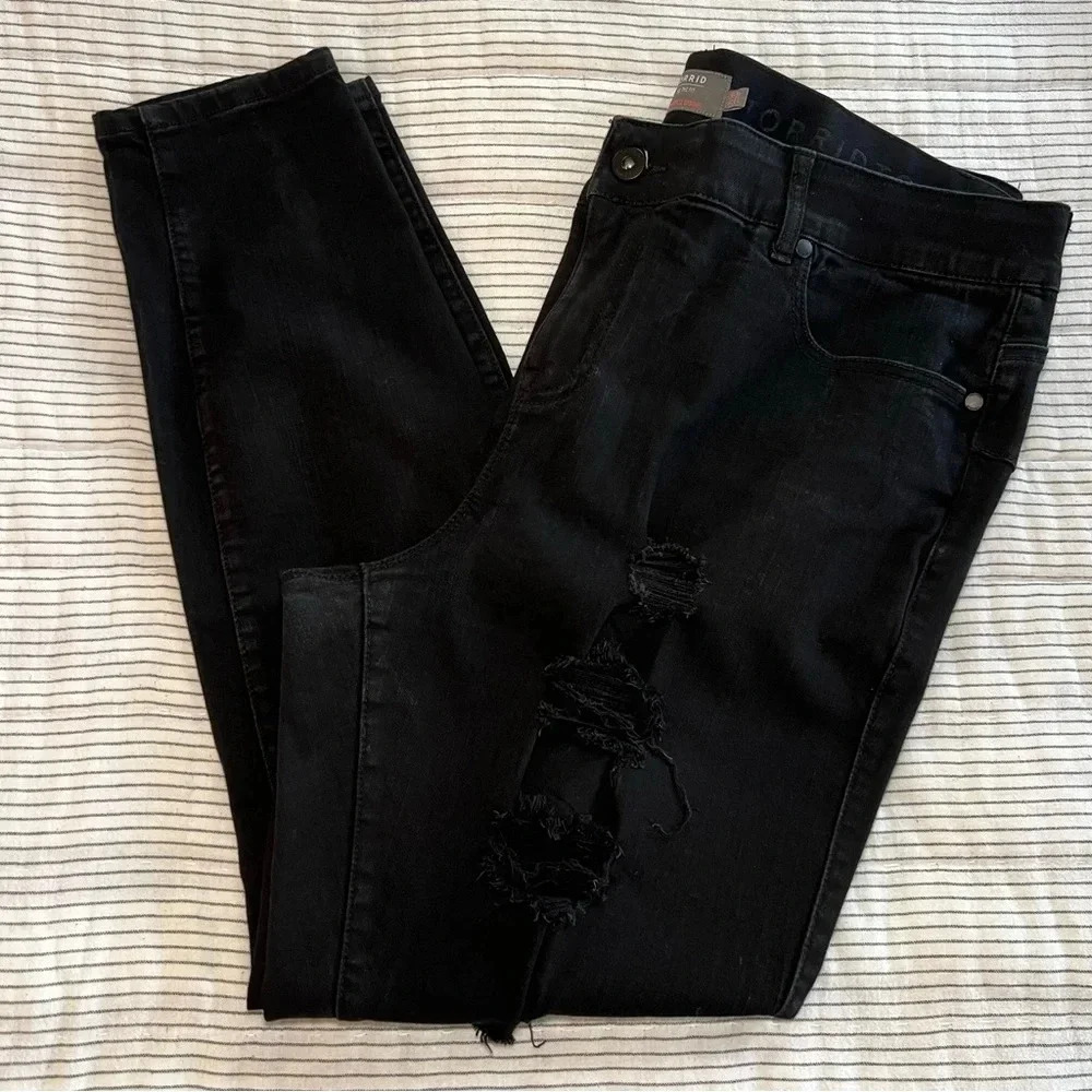 torrid Black Ankle Crop Distressed Jeans